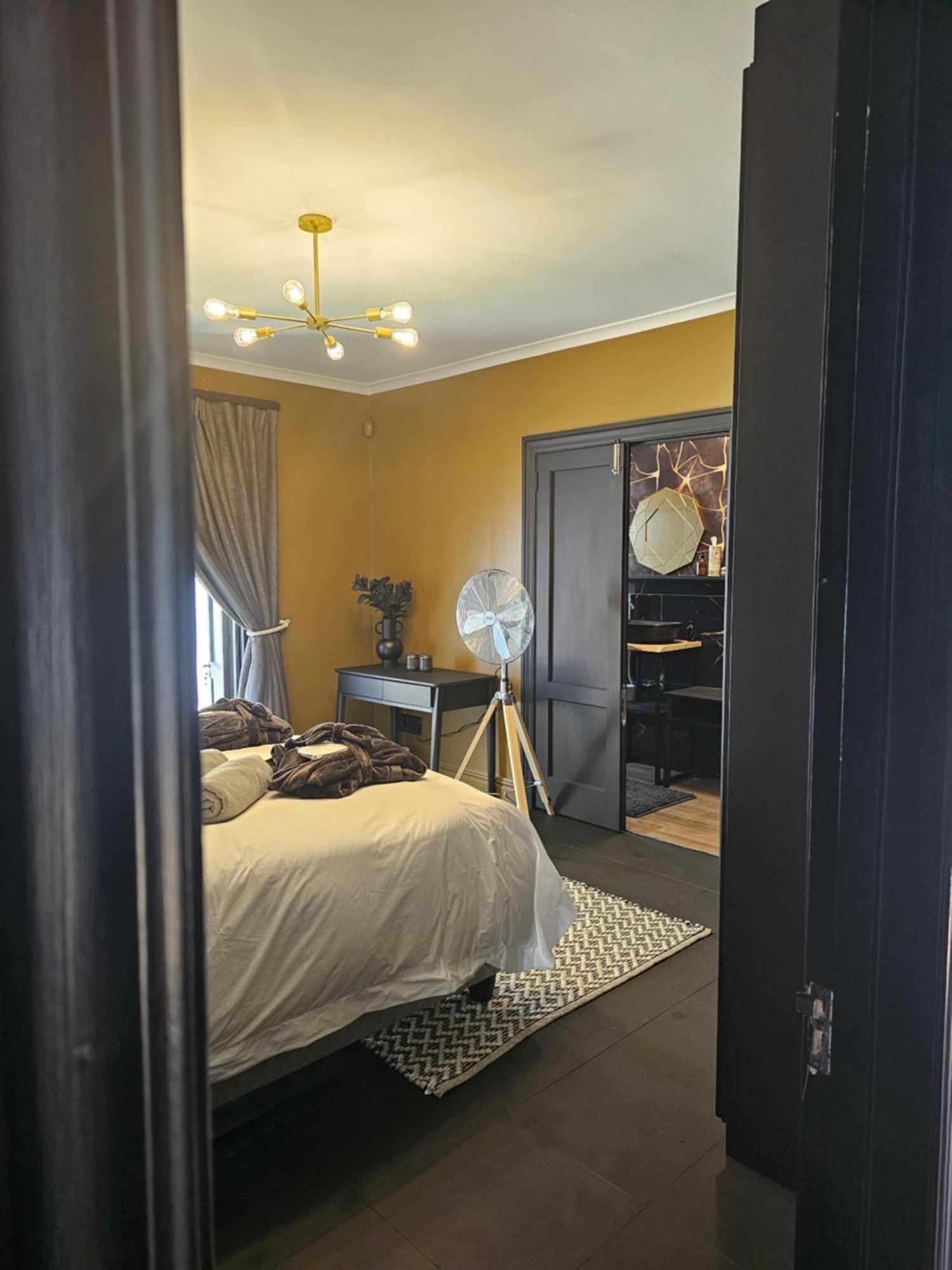 סטלנבוש Die Heerenhuys Guest Suites מראה חיצוני תמונה